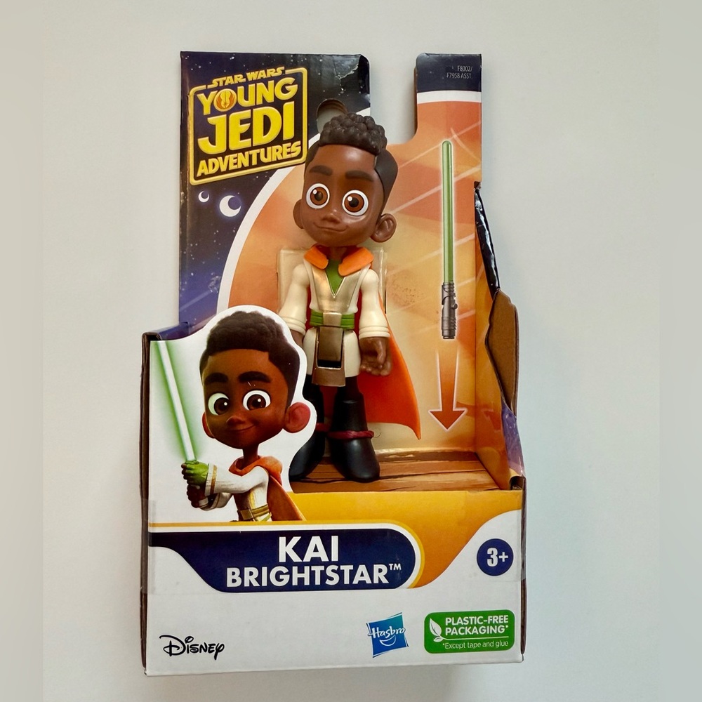 Hasbro & Disne Young Jedi Adventures Kai Brightstar Figure with Green Lightsaber